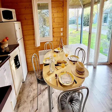 Dom wakacyjny Coastal Retreat For Two