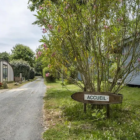 Coastal Retreat For Two Dom wakacyjny Saint-Denis-dʼOléron