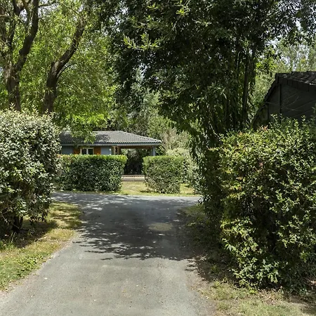 Coastal Retreat For Two *