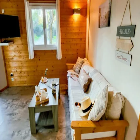 Coastal Retreat For Two *