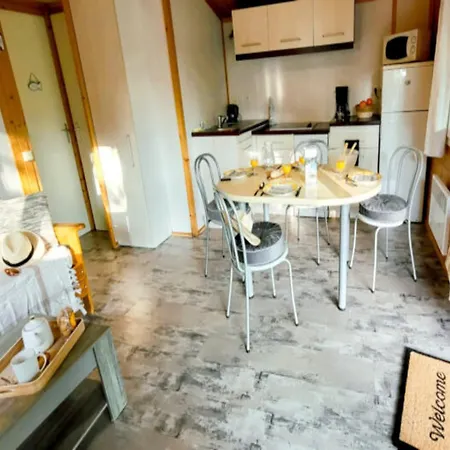 Coastal Retreat For Two *